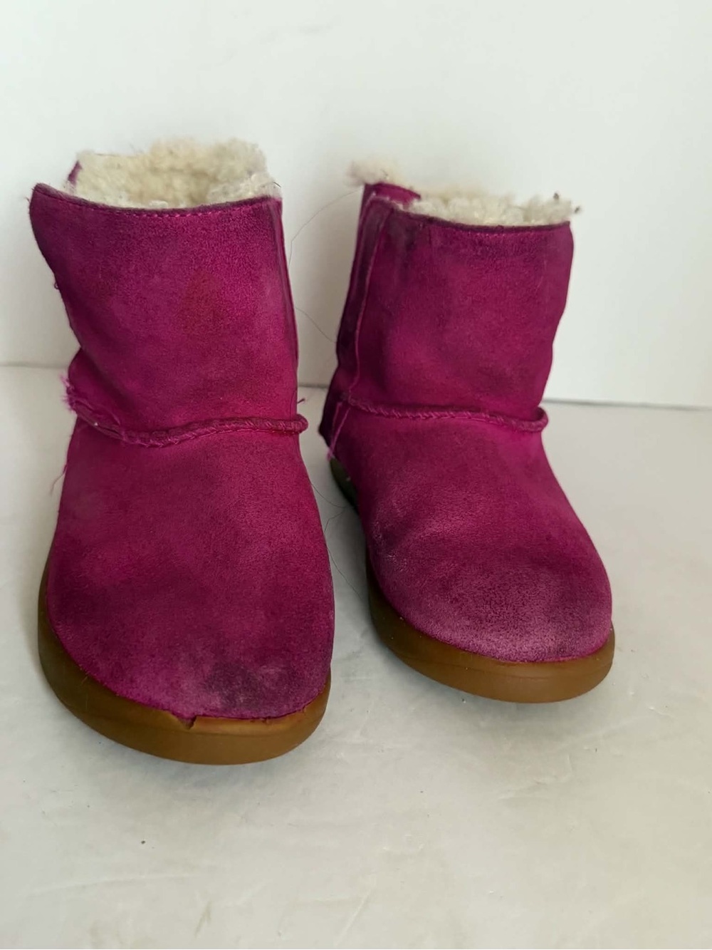 Ugg boots with Velcro on sides, SZ 11 toddler girl, box 89